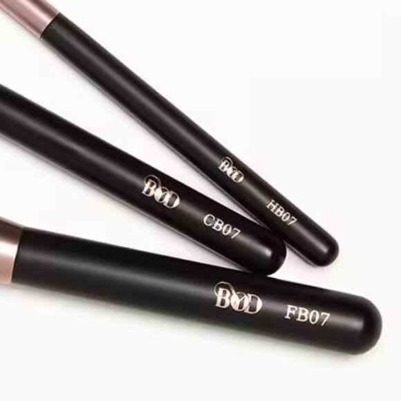 NWT BYOD 3pc Face Brush Set - Picture 2 of 3